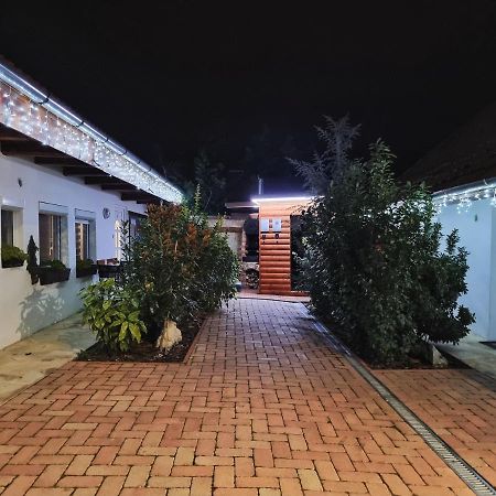 GyöngyösGyongy Apartmanhazakアパートメント エクステリア 写真