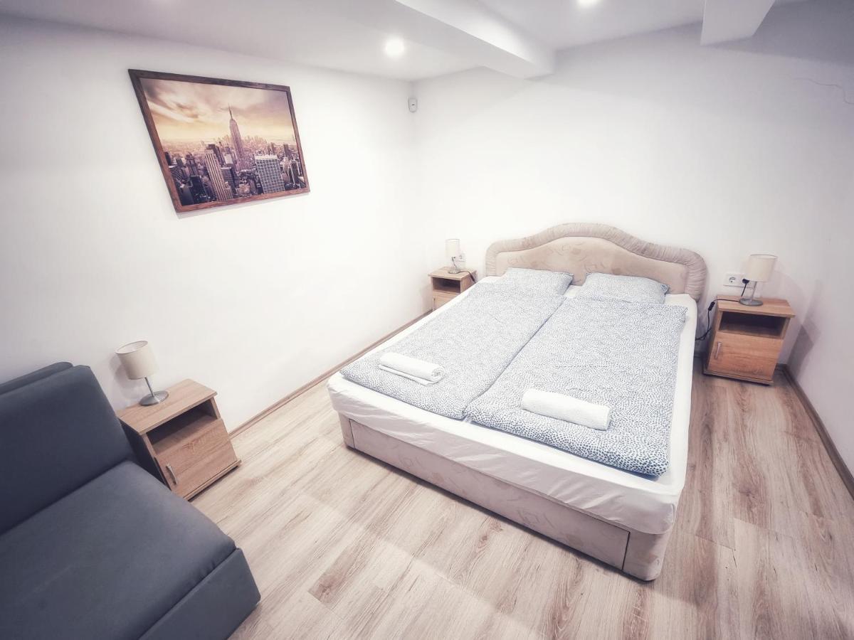 GyöngyösGyongy Apartmanhazakアパートメント エクステリア 写真