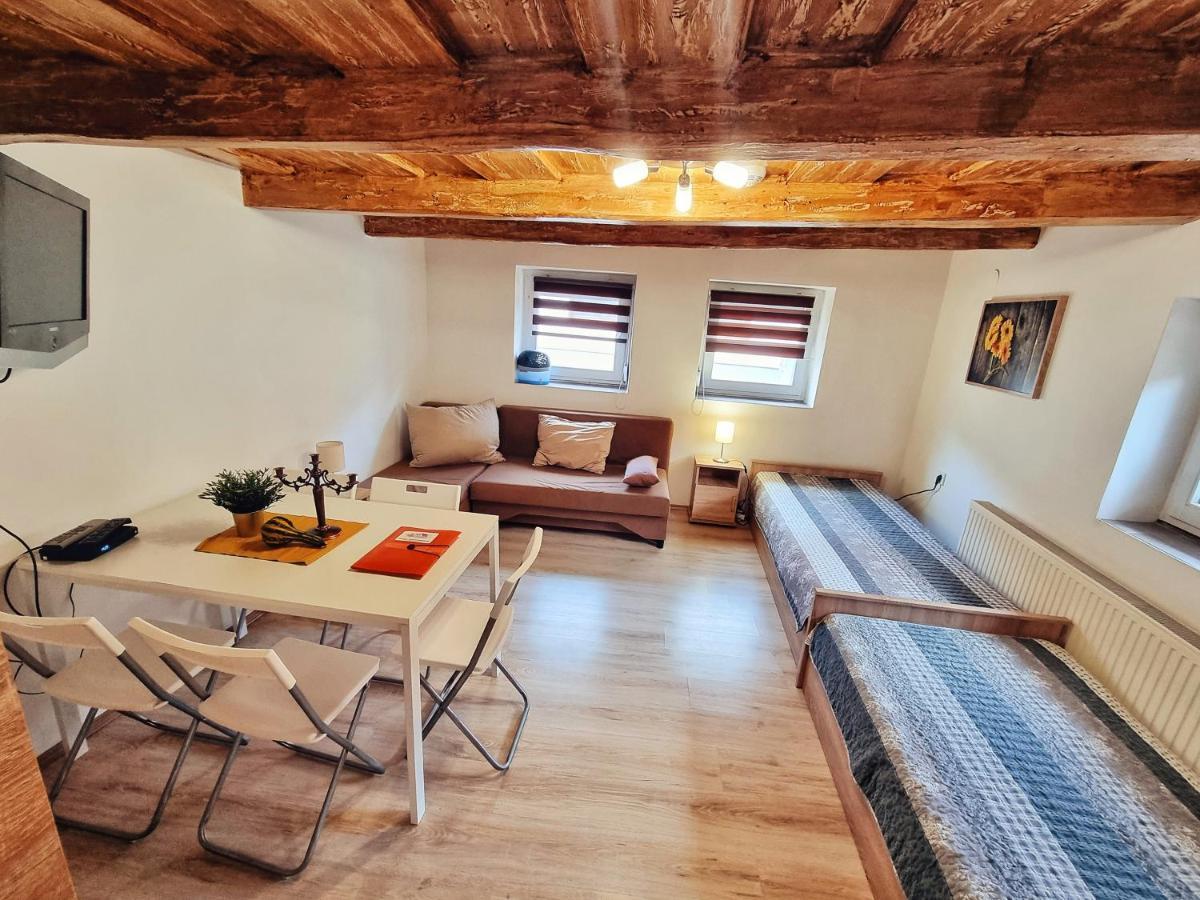 GyöngyösGyongy Apartmanhazakアパートメント エクステリア 写真