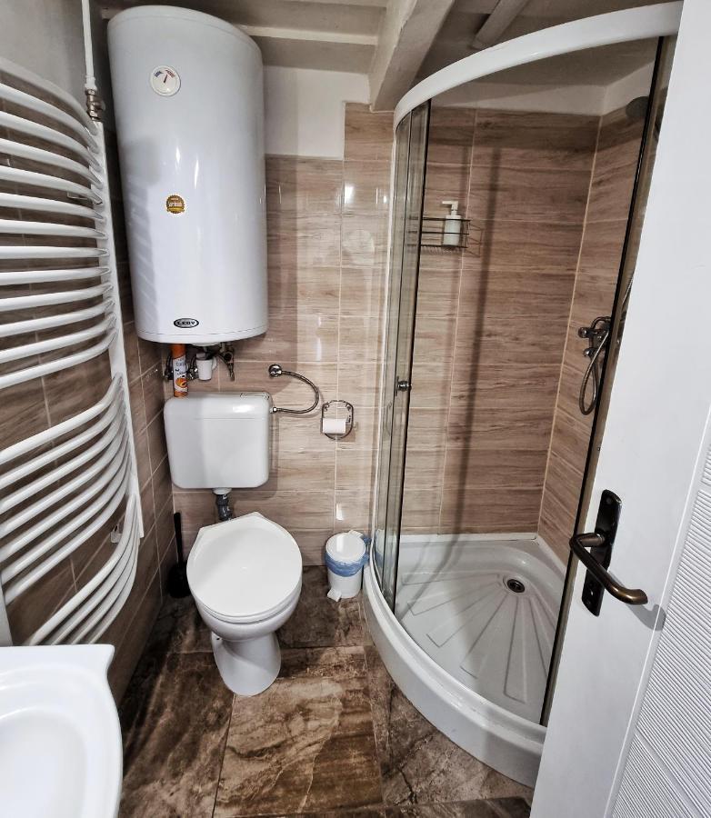 GyöngyösGyongy Apartmanhazakアパートメント エクステリア 写真